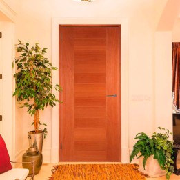 PUERTA PRINCIPAL DPTO. ZADAR ENCH. CEDRO NATURAL DIMFER 0.95 X 2.07  42 MM